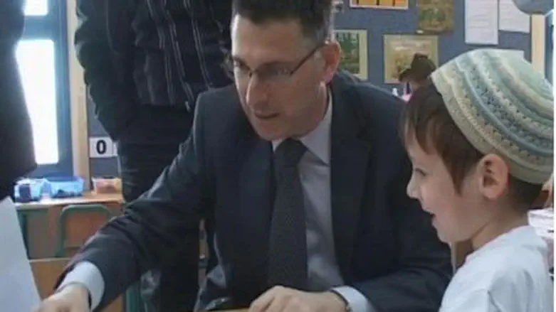 Education Minister Visiting Elkana Kindergart