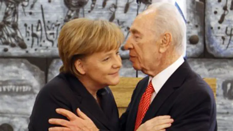 Merkel and Peres, 1.2.2011.