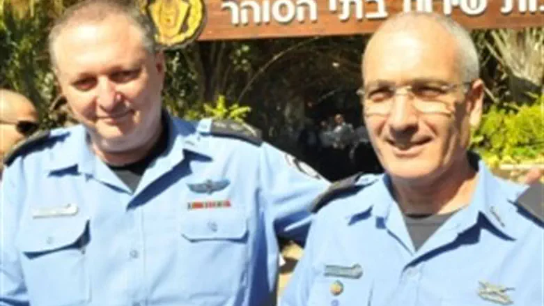 Kaniak (left) and Gavizon