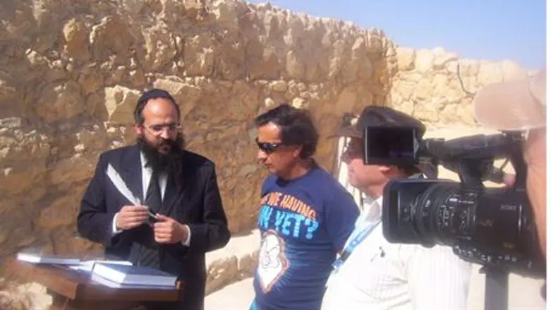 Rabbi Shimon Elharar with miners