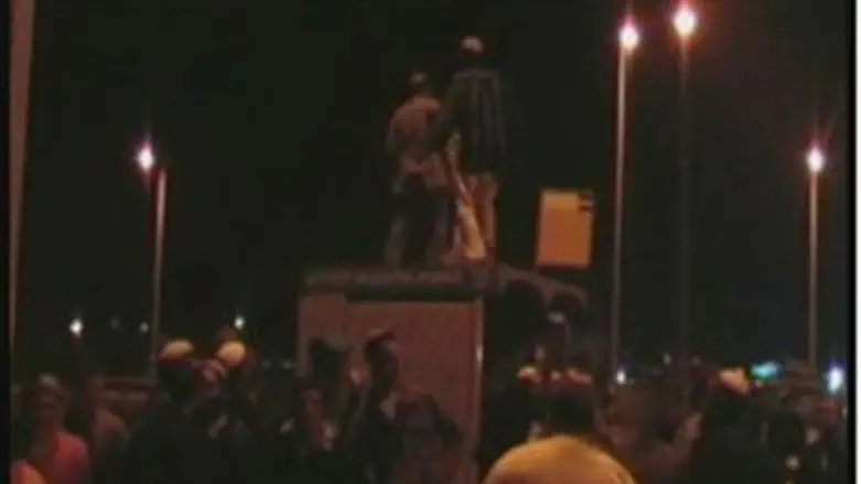 Melave Malka at Prison Six