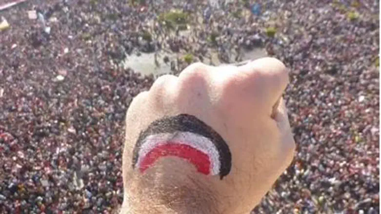 Исламисты празднуют победу на выборах