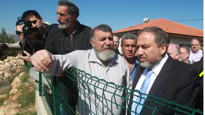 Lieberman address reporters in Itamar