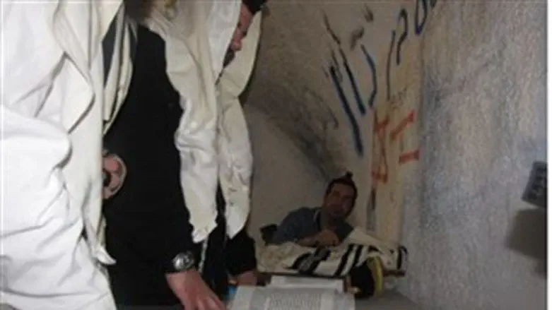 Purim at Joshua&#39;s Tomb