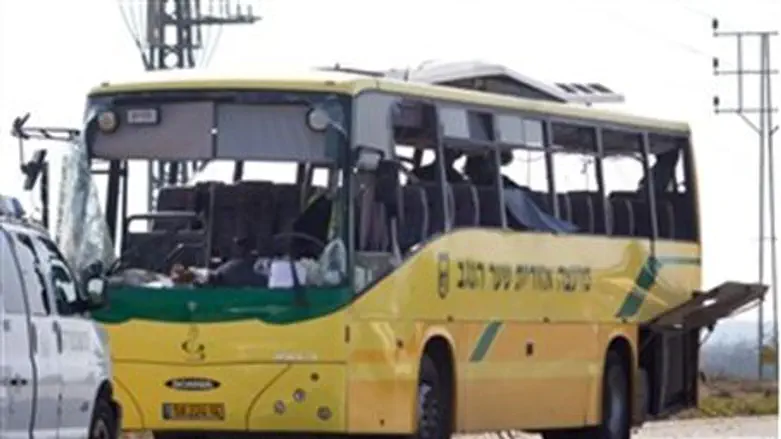 Bus attacked near Kibbutz Saad