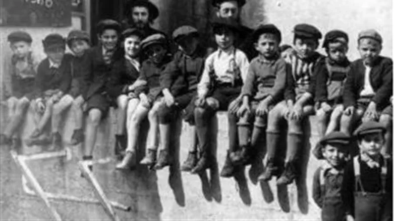 Torah Class During the Holocaust