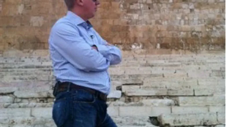 Glenn Beck with kipa at Temple Mount