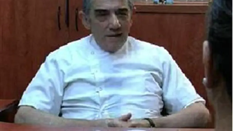 Dr. Eli Schussheim