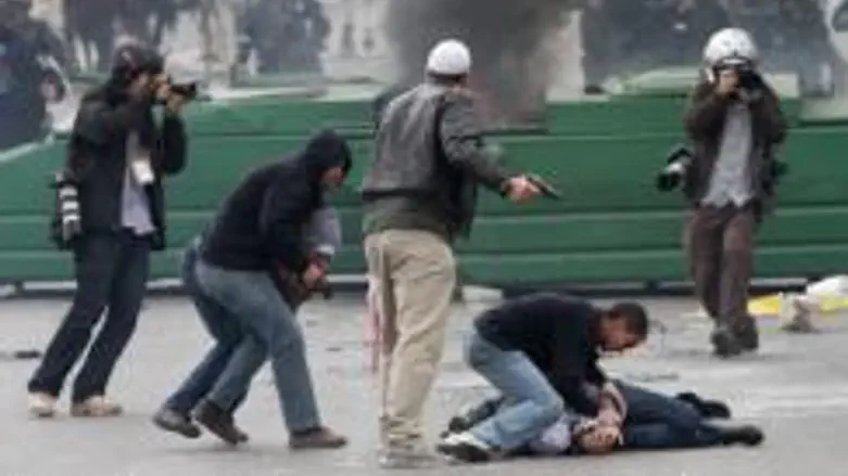 Undercover police arrest rioter