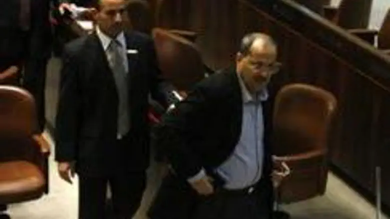 Tibi being thrown out of Knesset session