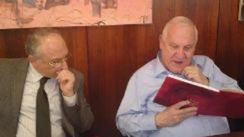 MKs Eldad and Rivlin Reading the Haggadah
