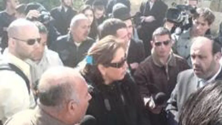 MKs Visit Tomb of Shimon Hatzadik