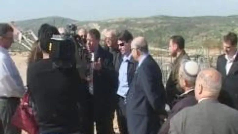 MKs Visit Ariel