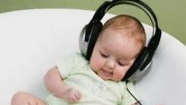 Mozart plays for babies