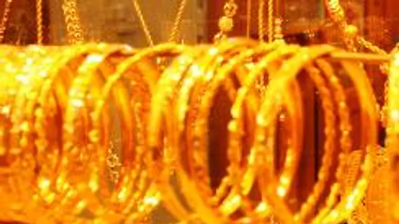 Golden bracelets, 22-24 karat