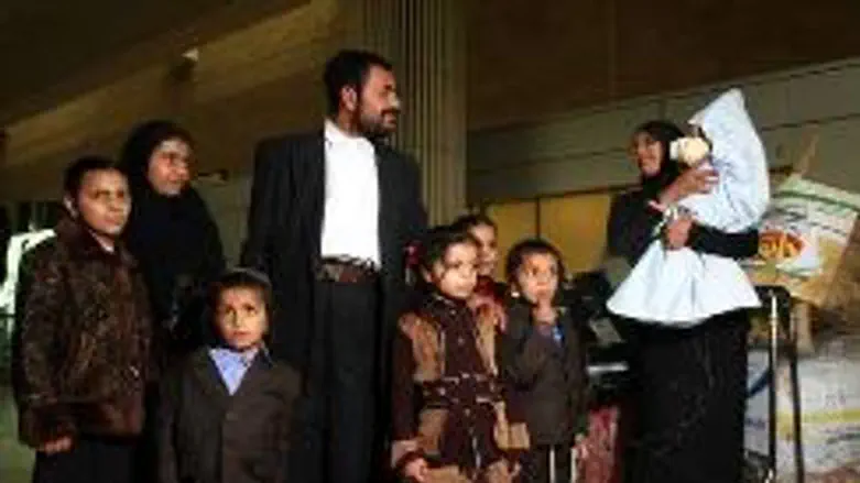 Jewish family from Yemen arrives in Israel
