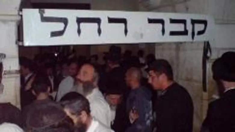 Worshippers at Rachel's Tomb Wednesday night