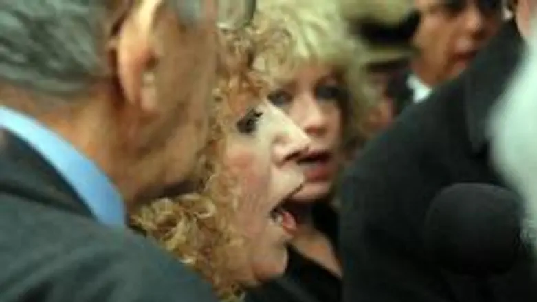 Underground singer Shulamit Livnat