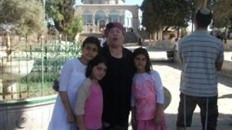Women on Temple Mount