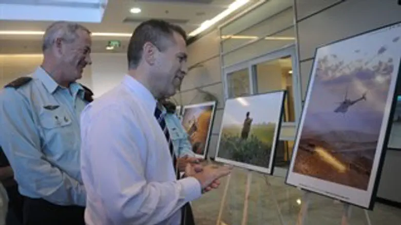 גלעד ארדן בני גנץ