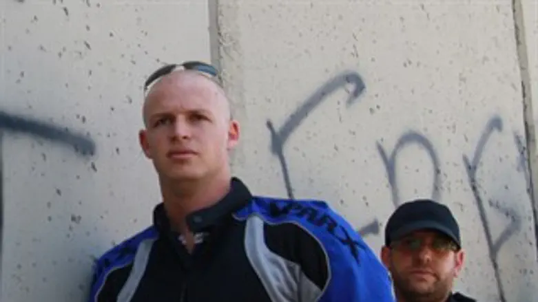 שוחרר. אמוץ אייל