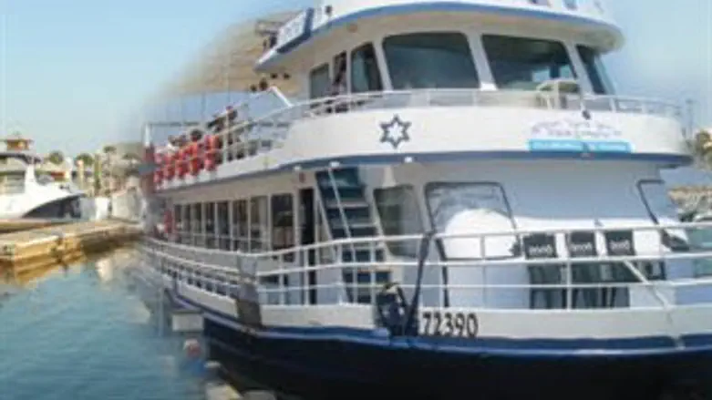 יוצאים אל הים