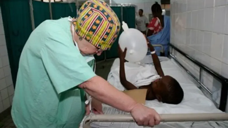 Chaya Museri and Laurencia Simon   