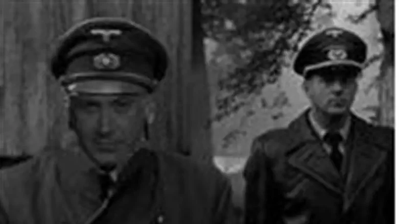 "Netanyahu" in SS uniform