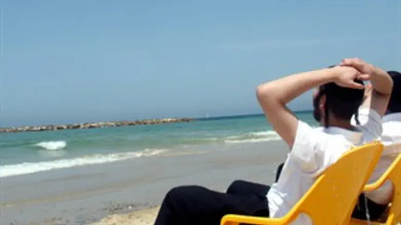 משדרגים חופים בתל אביב