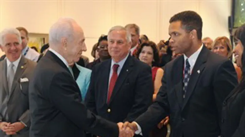 פרס ואורחיו