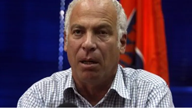 מתנה מאורי אריאל