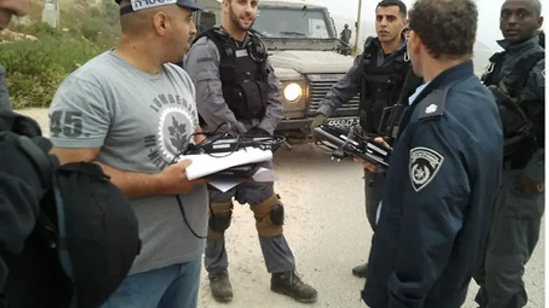 Police raid Yitzhar