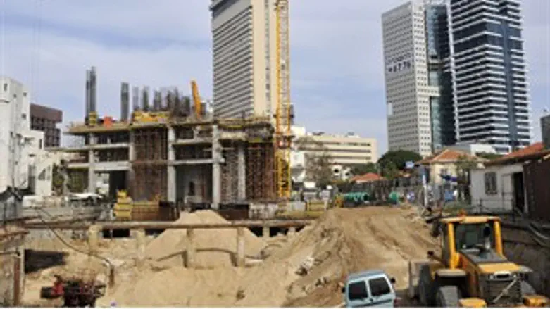 אתר בניה בתל אביב