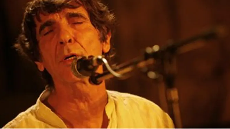 הפגנות בהופעה. שלמה בר