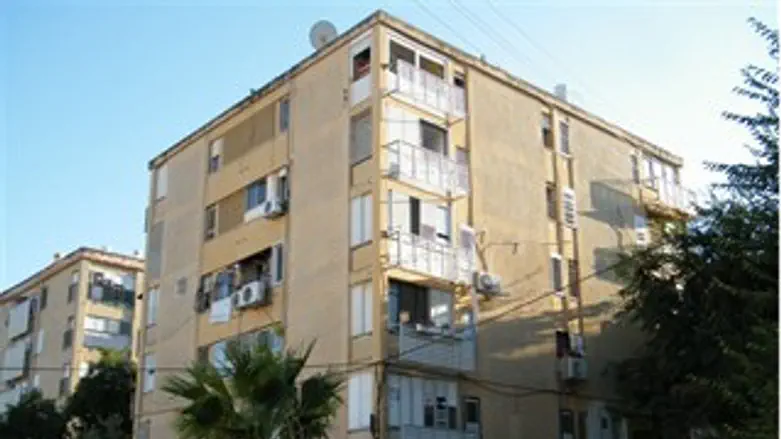 הבית ממנו נפלה הילדה