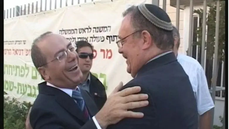 Hershkowitz and Shalom in Givat Shmuel