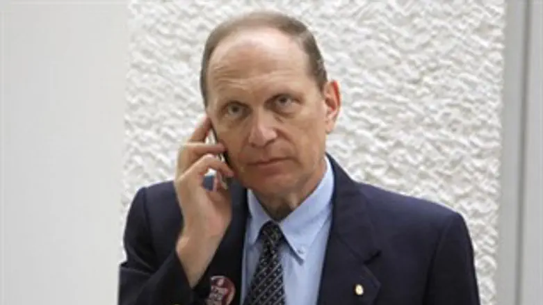מקבל עידוד. אידלמן