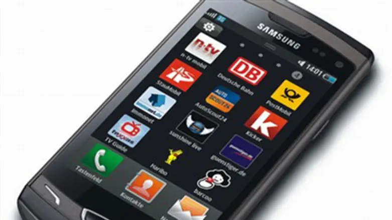 Samsung выпустил смартфон с ГЛОНАСС