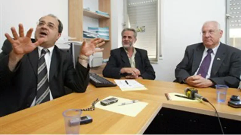 הבהרות. ריבלין וטיבי