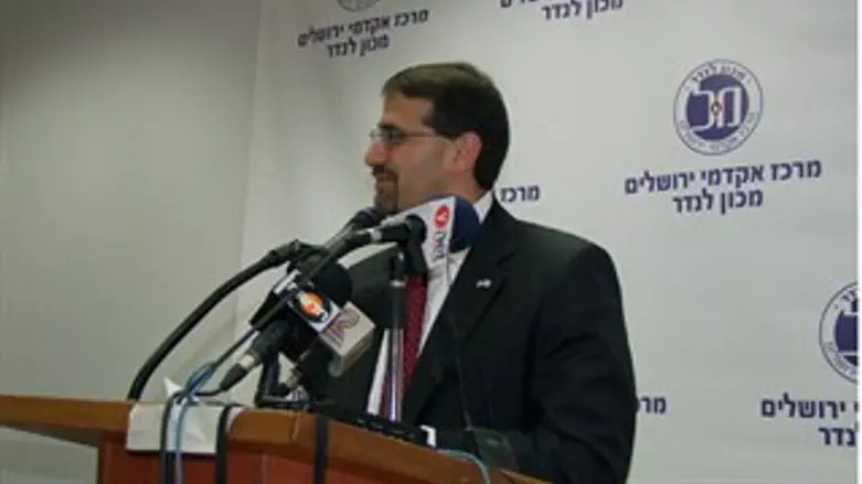 שפירו במכון לנדר