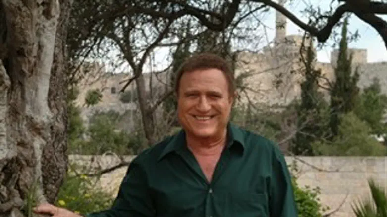 יופיע באירוע התשעים. יהורם גאון