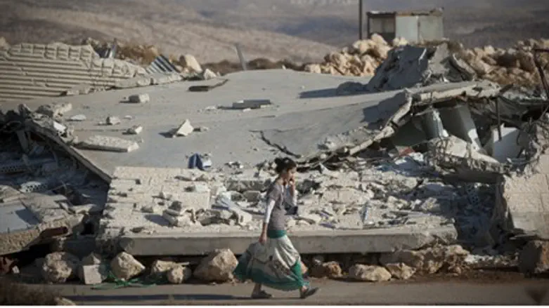 Demolished home in Migron