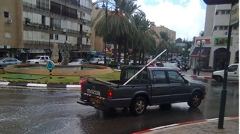 גשם בהוד השרון