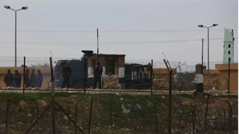 Guards along the Israel-Egypt border