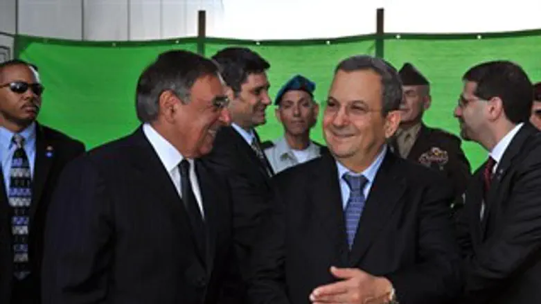 שר ההגנה האמריקאי ושר הביטח