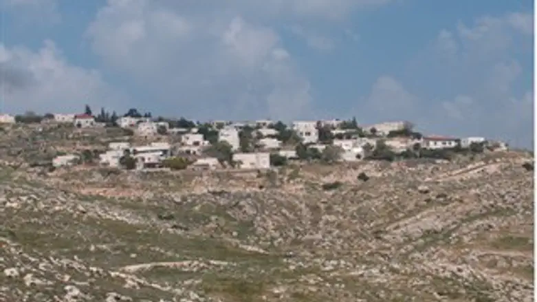 עלמון ענתות