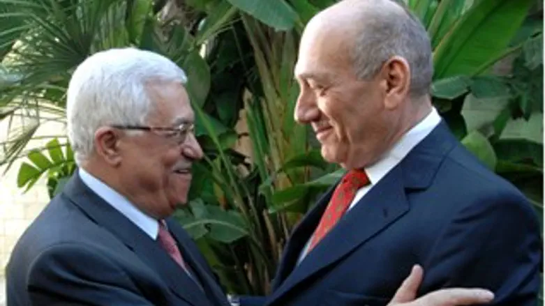 נהניתי להיפגש. אולמרט ואבו מאזן