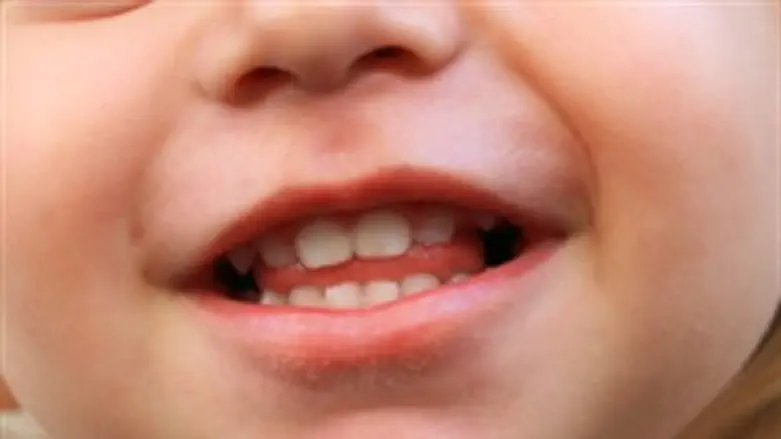 למרות הכול. מחייכים