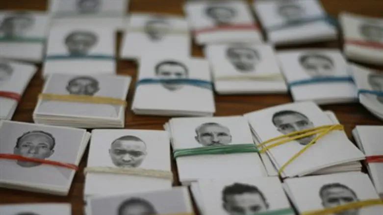 Passport photos (illustrative)