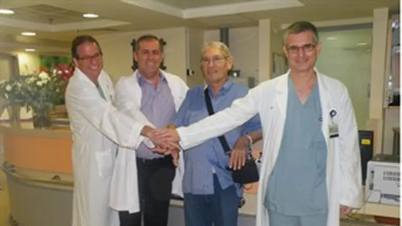 הצוות המנתח והמטפל של יוסף חזן